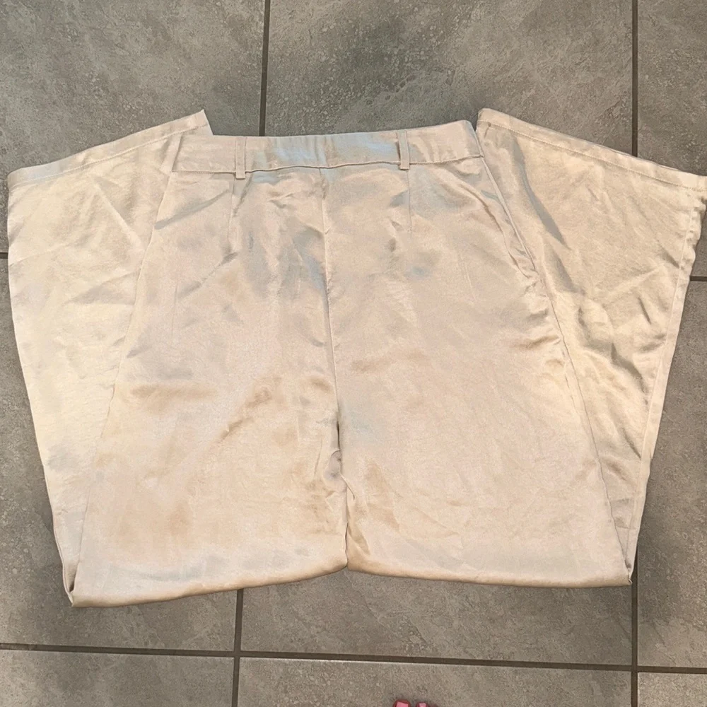 Princess Polly champagne silk trousers size 8 wide leg